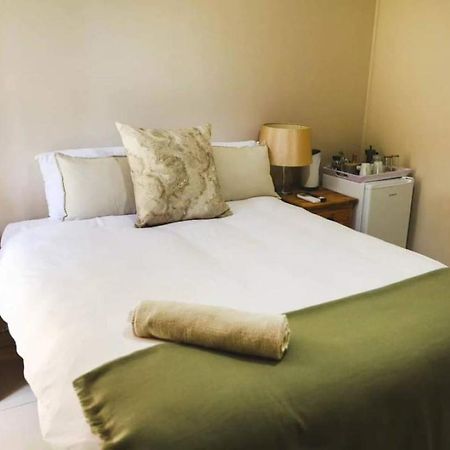 Serendipity Boutique Guest House Велком Екстериор снимка