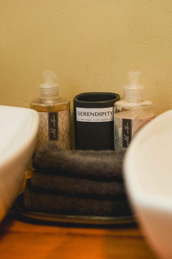 Serendipity Boutique Guest House Велком Екстериор снимка