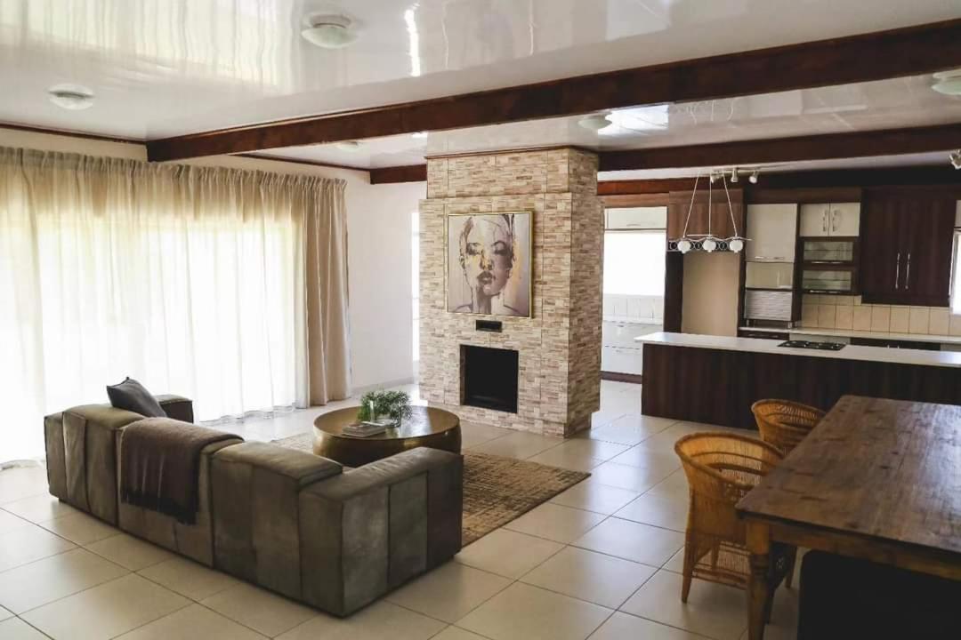 Serendipity Boutique Guest House Велком Екстериор снимка